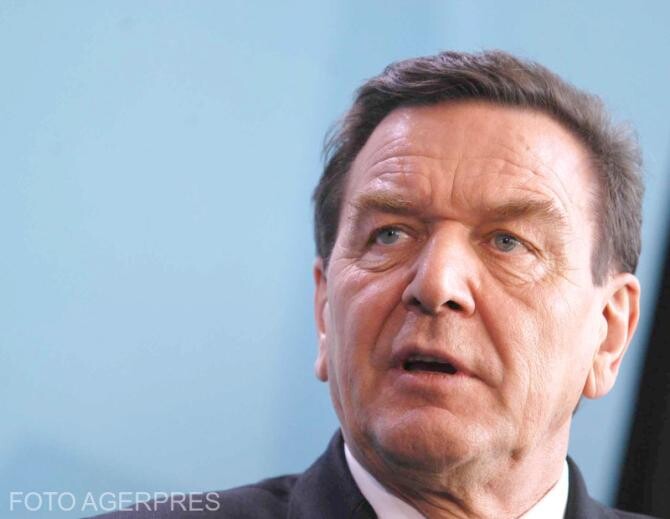 Gerhard Schröder va primi în continuare pensie specială şi va beneficia de protecţie