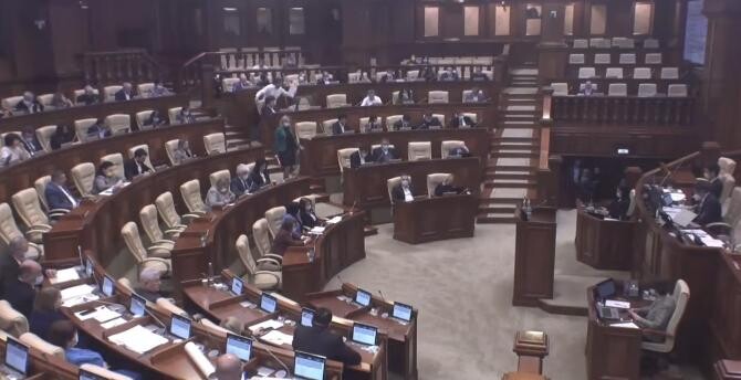 Sursă foto: Captură YouTube Parlamentul Republicii Moldova