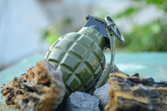 Cu grenada la cârciumă. Isparva unui bărbat din Botoșani / Foto: Pixabay, de D Alyansyah