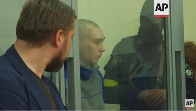 Primul soldat rus judecat pentru crime de război, condamnat la închisoare pe viață. „Aș vrea să-mi cer scuze" / Foto: Captură video AP