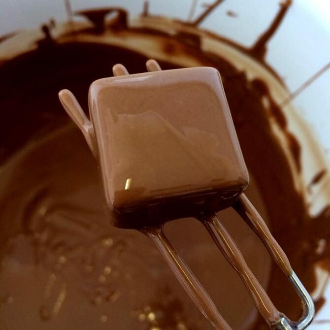 Incident "dulce", dar periculos. Doi oameni au căzut într-un rezervor plin de ciocolată, la o fabrică din SUA / Foto: Pixabay