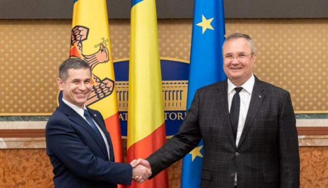 Ciucă, întâlnire de lucru cu ministrul Apărării din Republica Moldova, Anatolie Nosatîi. Sursa - Guvernul României