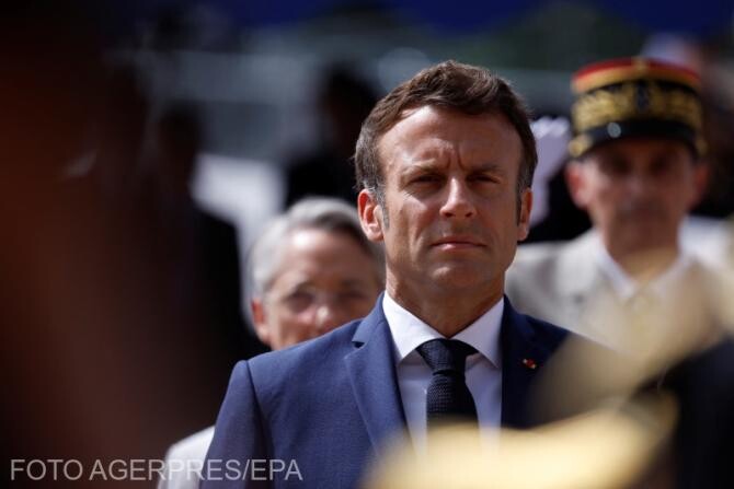 Criză politică în Franța. Macron respinge ideea unui guvern de uniune naţională şi cheamă la un compromis - Foto Agerpres