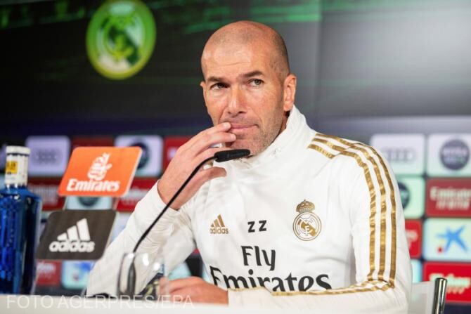 O controversată statuie a lui Zidane, în care îl lovește cu capul pe Materazzi, va fi reinstalată în Qatar - Foto Agerpres