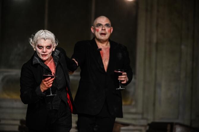 Ofelia Popii și Miklós Bács, Mefisto și Faust, în spectacolul-fenomen regizat de Silviu Purcărete la Sibiu