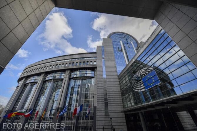 Parlamentul European cere interzicerea în UE a produselor rezultate în urma muncii forţate / Foto Agerpres