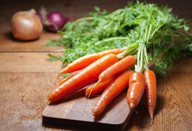 Ai nevoie de jumătate de morcov pentru a rezolva o problemă din bucătărie -  un truc aparent banal, dar eficient. Sursa - Pexels
