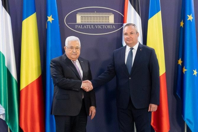Ciucă l-a primit, la Palatul Victoria, pe președintele Statului palestinian, Mahmoud Abbas. Au fost semnate două acorduri bilaterale. Sursa - Guvernul României