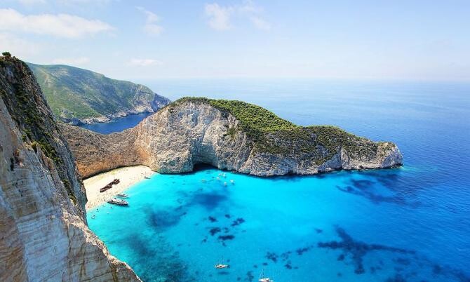 Turiști din Grecia, dați dispăruți, după ce s-au aventurat să înoate în marea agitată / Foto: Pixabay, de Greg Montani