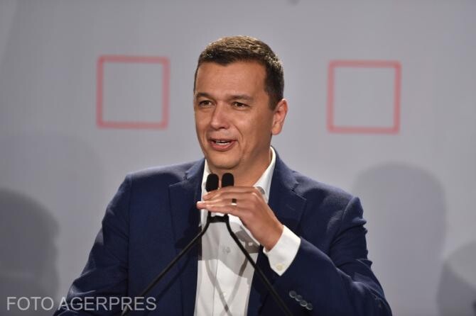 Ministrul Transporturilor, Sorin Grindeanu, a decis să prelungească cu încă două luni mandatul pentru agentul SRI din sistemul feroviar de stat, notează Clubferoviar.ro