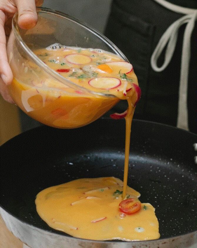 Omletă toscană pentru micul dejun -  secretul sosului care îi dă un gust deosebit. Sursa - Pexels