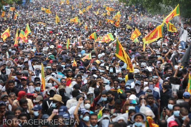 Președintele din Sri Lanka va demisiona pe 13 iulie. Furia protestatarilor, de neoprit, după ce țara a intrat în faliment