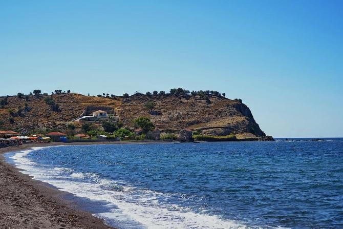 Sute de turiști de pe o insulă grecească, evacuați din cauza incendiilor / Foto: Pixabay, de Wi Pa