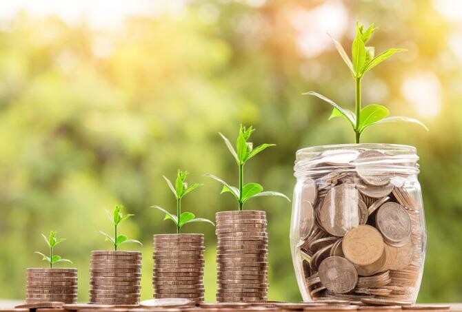 Cu cât va crește salariul mediu net în acest an / Foto: Pixabay, de Nattanan Kanchanaprat 