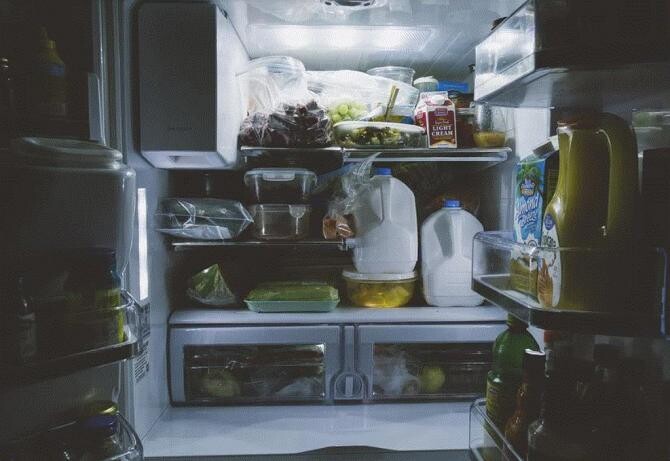 Dezgheață frigiderul rapid și în siguranț -  iată câteva sfaturi utile. Sursa - pixabay.com