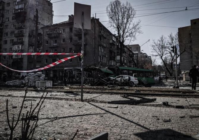 Jumătate dintre locuitorii din Mikolaiv, sudul Ucrainei, au fugit din cauaza bombardamentelor, iar cei rămaşi fac cozi la alimente - Foto ilustrativ Pexels