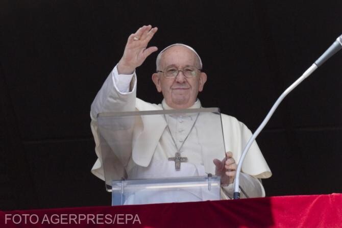 Papa Francisc reformează Opus Dei şi îl privează pe liderul acestei organizaţii influente de titlul de episcop - Foto Agerpres