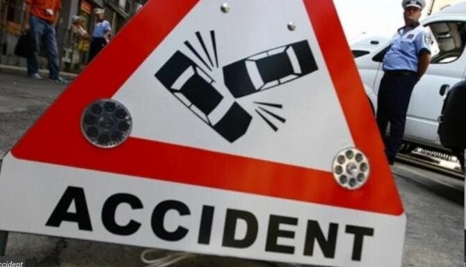 Șase persoane, rănite într-un accident rutier, produs pe A1. Cinci autovehicule, implicate în coliziune