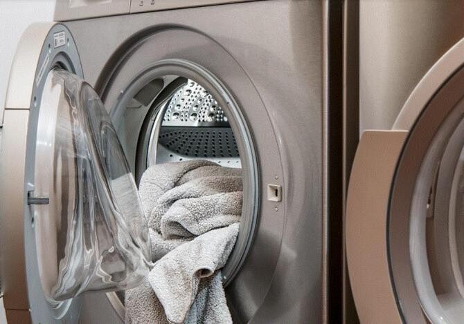 Ușa mașinii de spălat nu se deschide.  Iată trei soluții eficiente cu care poți să rezolvi problema. Sursa - pixabay.com