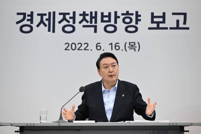 Președintele Coreei de Sud este gata să ajute Coreea de Nord în dezvoltarea economiei în schimbul denuclearizării / Foto: Facebook 윤석열