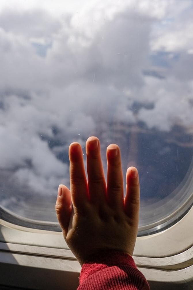 Zboruri fără copii. Asta cere o tânără enervată de micuții care plâng în avioane. "Aș plăti atât de mulți bani" / Foto: Pixabay, de Oleksandr Pidvalnyi 