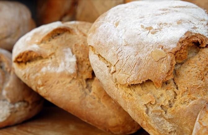 Cel mai simplu truc pentru a înmuia pâinea uscată. În cinci minute, casa se va umple de arome. Sursa - pixabay.com 