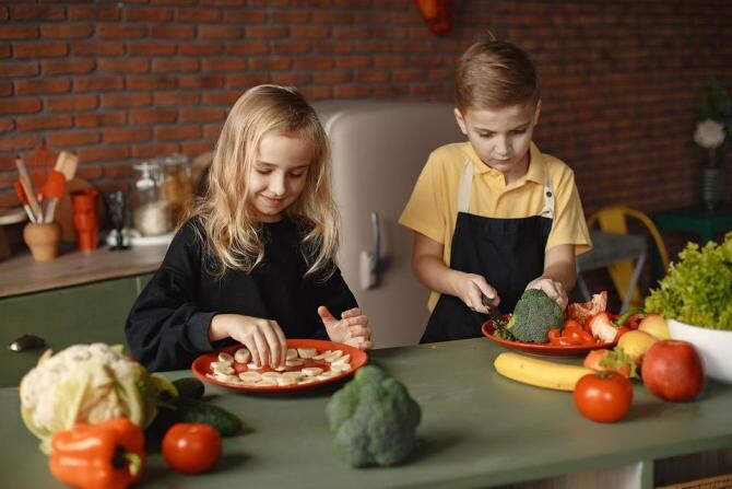 Cum îți convingi copilul să mănânce legume. Mihaela Bilic: Ciorba nu trebuie să lipsească din meniul celor mici / Foto: Pixabay, de Zaki AHMED  