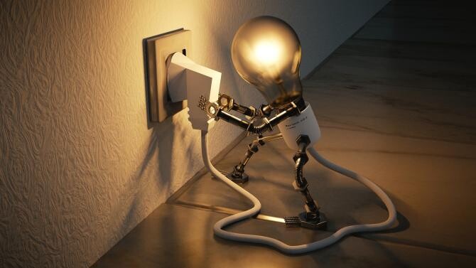 Ghid de economisire a electricității, pentru facturi mai mici. Greșeala pe care o fac toți românii și le aduce până la 70% consum în plus / Foto: Pixabay, de ColiN00B 