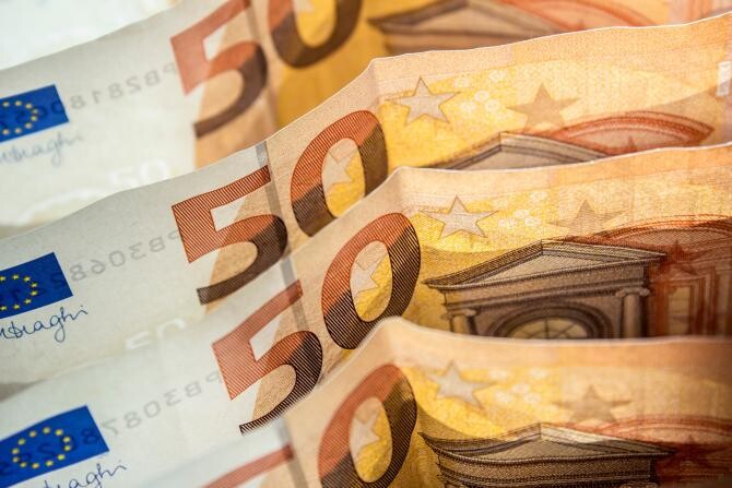 PNRR: Comisia Europeană a aprobat o evaluare preliminară pozitivă a primei cereri de plată a României, de 2,6 miliarde euro - Foto Pexels