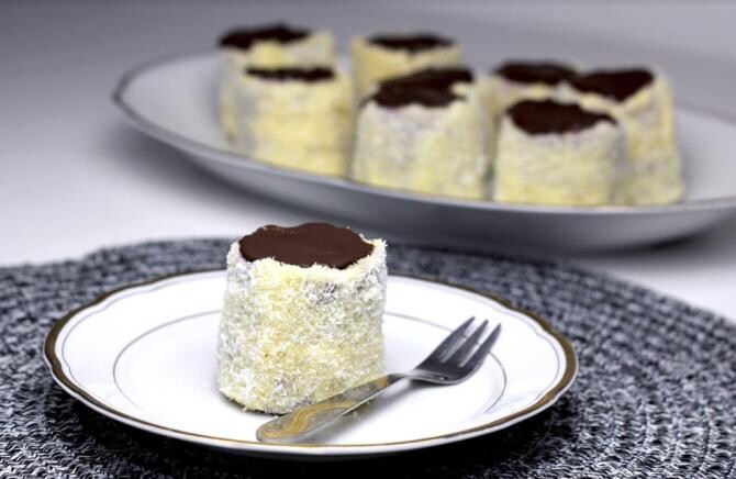 Prăjitură moale cu nucă de cocos, fără făină și fără unt. Va deveni desertul preferat al familiei. Sursa - pixabay.com