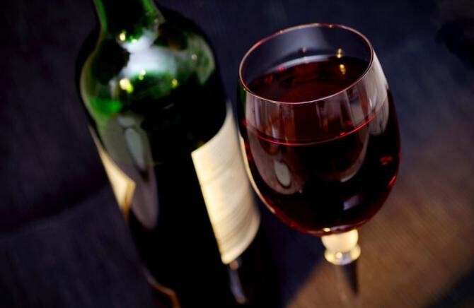 Adaugă puțin bicarbonat în vin, o tehnică simplă despre care toată lumea ar trebui să știe. Sursa - pixabay.com