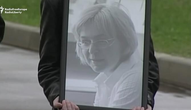 Cine este Anna Politkovskaia, ziarista ucisă de ziua lui Vladimir Putin, acum 16 ani / Foto: Captură video Youtube RadioFreeEurope