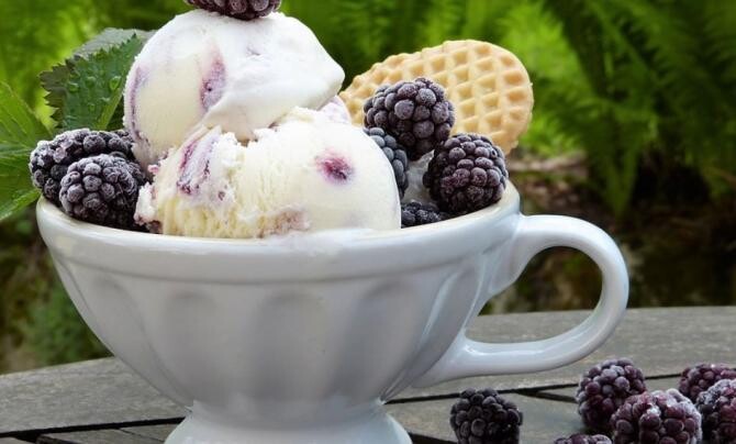 Fără smântână, fără zahăr, fără lapte! Înghețata recomandată de nutriționiști are doar 60 pe porție.  Sursa - pixabay.com
