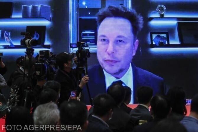 Musk s-a răzgândit. Va continua să finanţeze reţeaua de internet Starlink în Ucraina, chiar dacă aceasta 'pierde bani' - Foto Agerpres