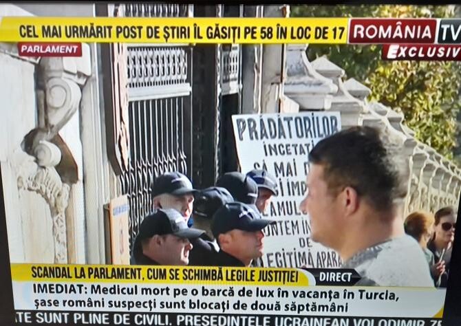 Protest la Parlament contra legilor Justiției: Până aici! Peste Constituție nu se trece! - Captură Video România TV