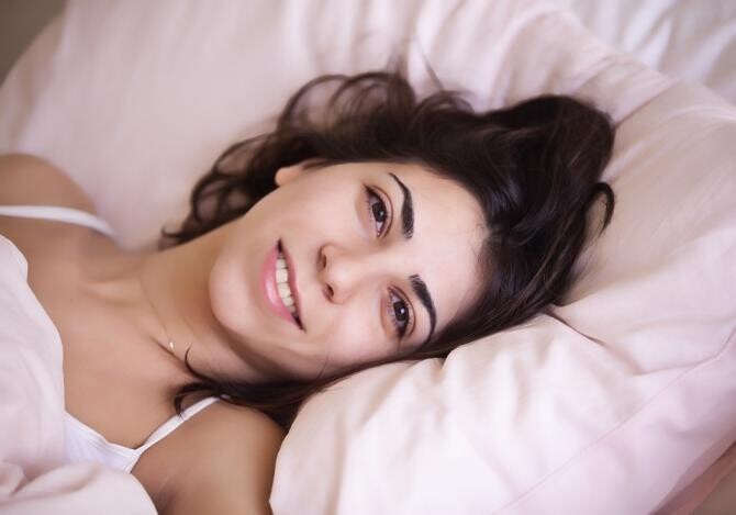 Oamenii care dorm 5 ore sau mai puțin au risc crescut de boli cronice - Studiu / Foto: Pixabay, de Claudio_Scott