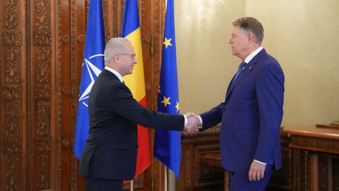 Klaus Iohannis și președinte al Consiliului de Supraveghere al OMV Petrom, Alfred Stern  Foto: presidency.ro