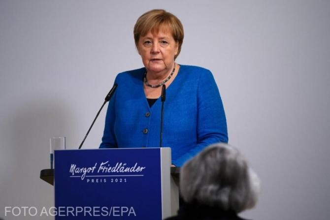 Merkel afirmă că a încercat în zadar să-şi convingă partenerii europeni să discute cu Putin despre Ucraina