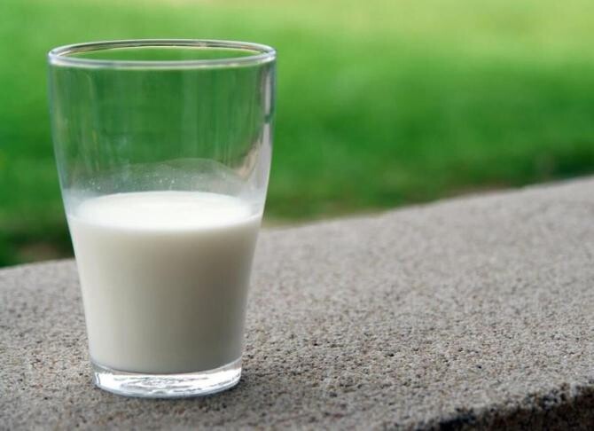 Observatorul laptelui şi al produselor lactate. Este interzisă inscripţionarea „Produs Românesc” dacă nu este obţinut în România din materii prime de bază 100% din fermele din țară