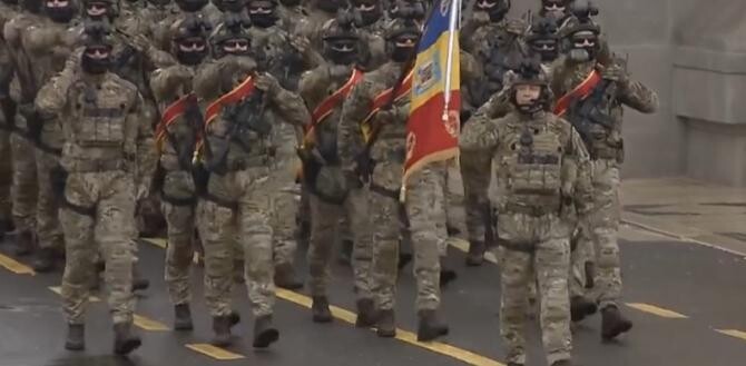 1 Decembrie. Parada militară de Ziua Naţională a României a început la Arcul de Triumf - Captură Video MApN Facebook