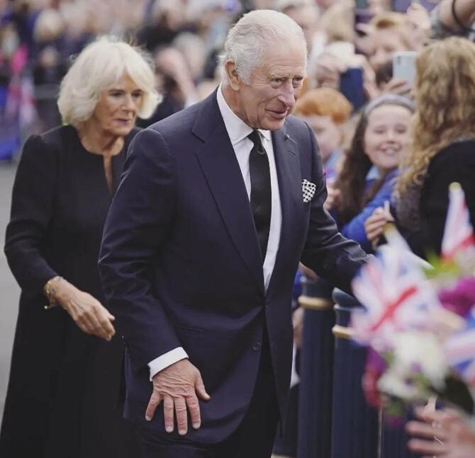 Regele Charles ar intenționa să încalce o tradiție sacră la încoronarea sa. Ar putea fi primul monarh din istoria Marii Britanii care face asta / Foto: Instagram theroyalfamily