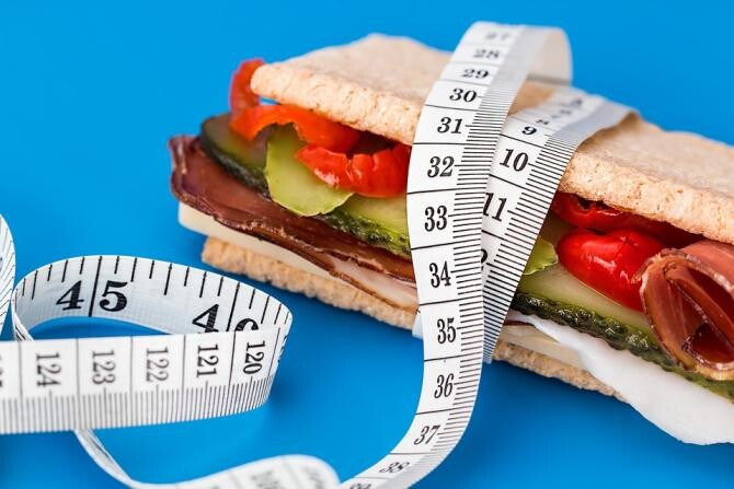 Dieta prin restricție calorică poate contribui la prevenirea dezvoltării tumorilor / Foto: Pixabay, de Steve Buissinne