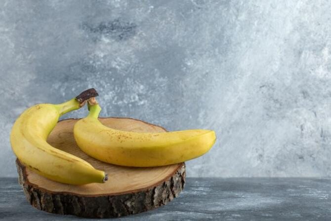 Nu arunca niciodată bananele prea coapte! Iată cum le poți folosi. Sursa foto: freepik.com