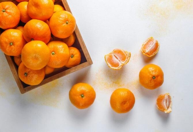 Păstrați corect portocalele și mandarinele,  nu vor mucegăi și nu se vor strica. Sursa foto: freepik.com