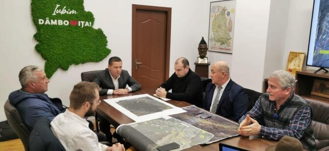 Corneliu Ștefan alături de factorii de răspundere din județ, la ora deciziei referitoare la centura ocolitoare a municipiului Moreni