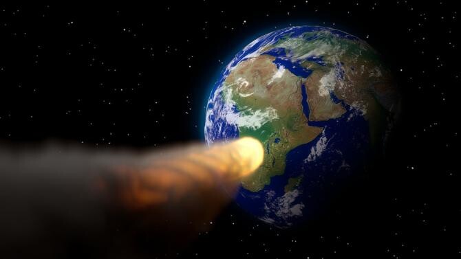 Un asteroid, surprins pe cerul Europei. Efectul uimitor de "minge de foc" / Foto: Pixabay, de Master Tux