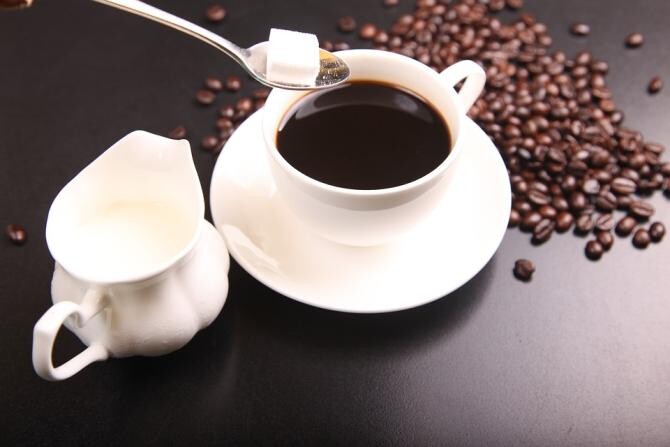 Vrei să renunți la cafea? Atenție, poți intra în sevraj. Cum scapi de principalele simptome / Foto: Pixabay, de shixugang