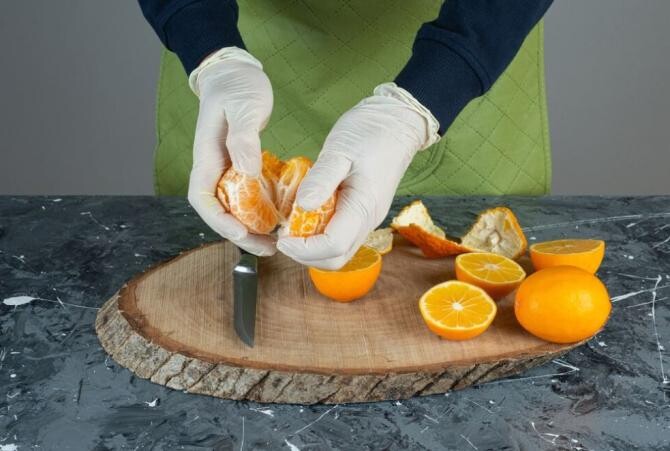 Gospodinele cu experiență pun mandarine și portocale în cuptorul cu microunde. Repetă trucul și nu vei regreta. Sursa foto: freepik.com