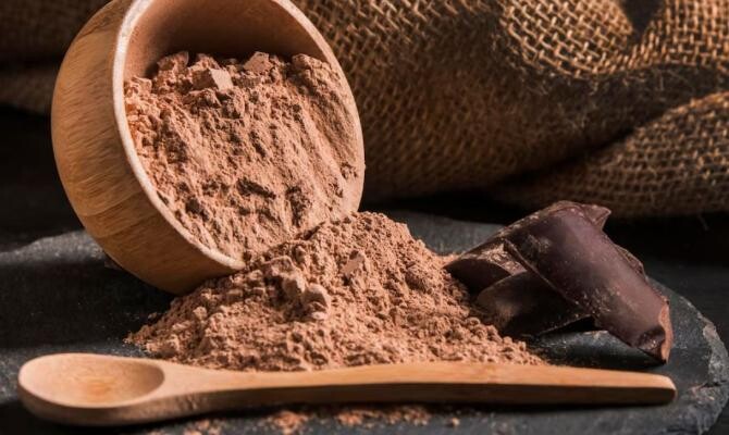 Alimentele care pot înlocui cacao în deserturi și băuturi, utilizări și beneficii. Sursa foto: freepik.com