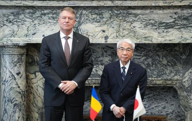 Președintele Klaus Iohannis alături de Hidehisa Otsuji, preşedintele Camerei Consilierilor din Dieta (Parlamentul) Japoniei  Foto: presidency.ro